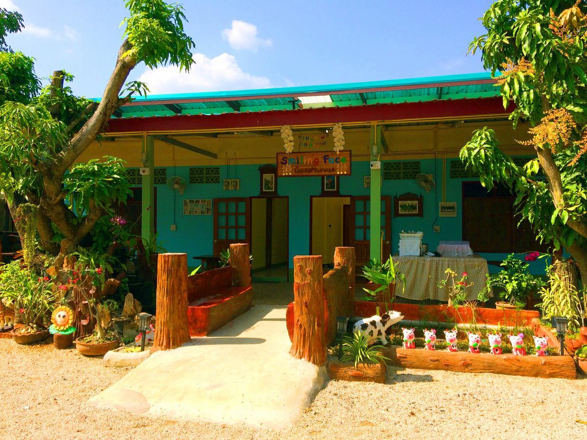 Smilingface Guesthouse Sukhothai Luaran gambar